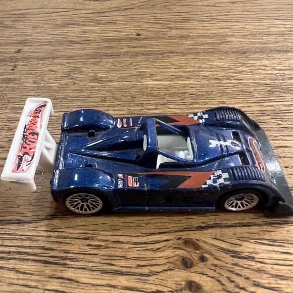 Hot Wheels Riley & Scott MKIII Die-Cast Model Car Metallic Blue 2000 Mattel - Picture 2 of 5